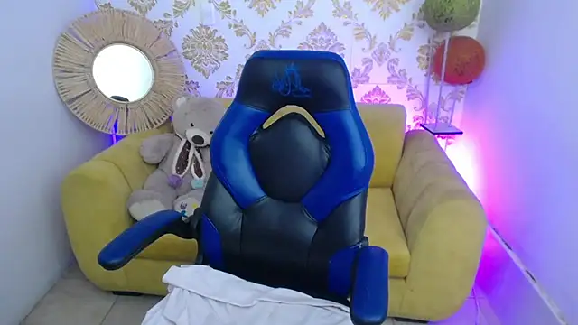 ALISS M  online show from March 14, 2026, 9:04 am