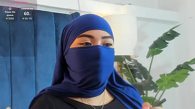 fatimarab   online show from May 8, 2026, 2:39 am