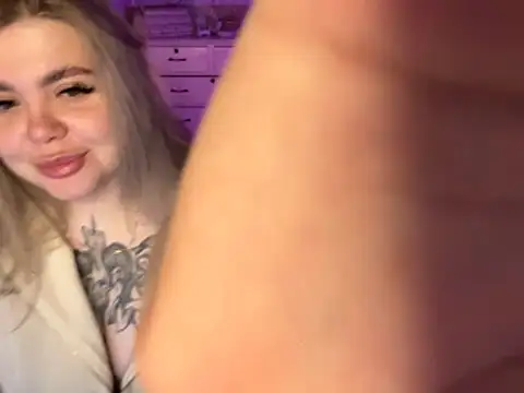 AidraLegend online show from February 5, 2026, 5:06 pm