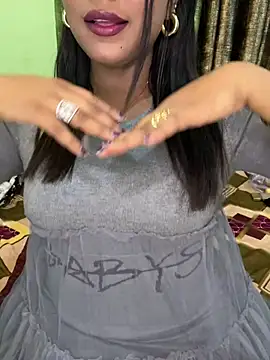 Snapshot of LIZNA_0 chatting on February 15, 2026, 5:31 pm LIZNA 0 online show from February 15, 2026, 5:31 pm