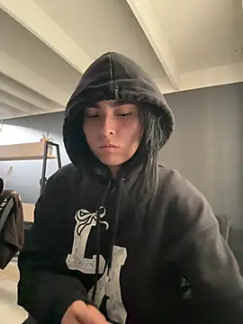 Sara Fernandez  online show from February 5, 2026, 1:49 pm