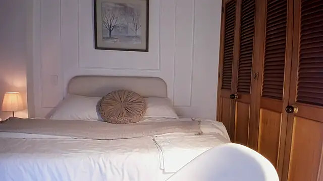 ConnieDeep online show from March 27, 2026, 9:42 am