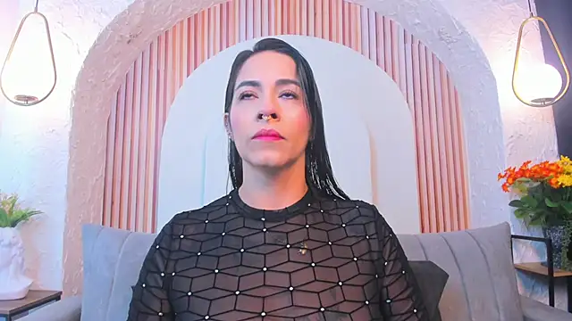 violet scott  online show from June 5, 2026, 10:43 am