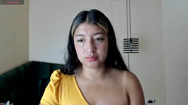 Dahiana Dmour  online show from April 24, 2026, 4:09 pm