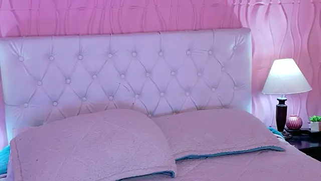 Mia Cherry   online show from June 19, 2026, 2:10 pm