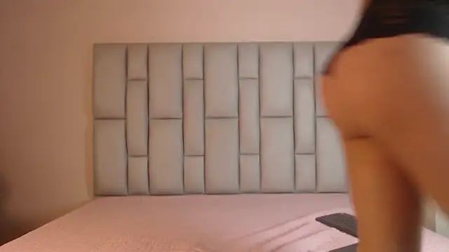 lamasbella1 online show from February 5, 2026, 11:20 pm