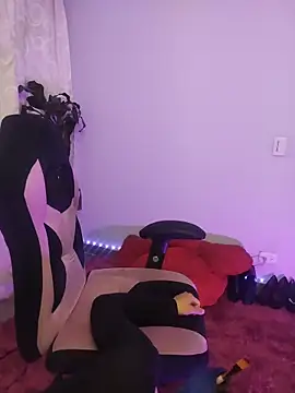 missfungi8 online show from March 30, 2026, 8:04 am