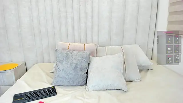 Snapshot of _im_candy chatting on March 19, 2026, 8:24 pm im candy online show from March 19, 2026, 8:24 pm