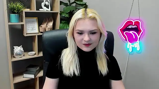 SweetLilyxo online show from April 2, 2026, 1:31 pm