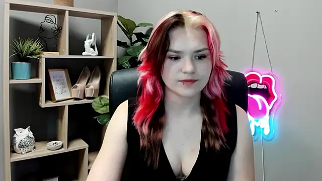 SweetLilyxo online show from June 10, 2026, 6:45 am