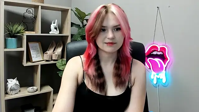 SweetLilyxo online show from June 11, 2026, 7:06 am