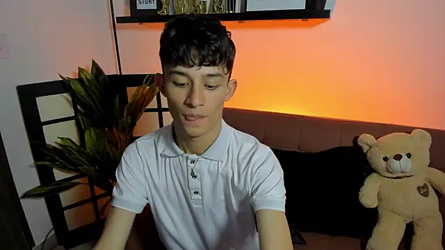 Snapshot of Patrick_Howland_ chatting on April 20, 2026, 9:05 pm Patrick Howland online show from April 20, 2026, 9:05 pm