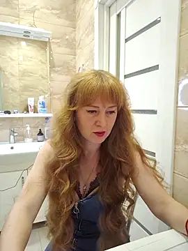 LanaBananaa  online show from April 19, 2026, 9:17 pm