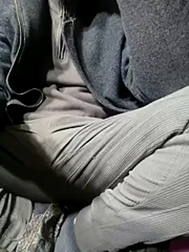 Aww21 online show from February 16, 2026, 7:54 pm