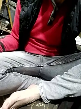 Aww21 online show from April 1, 2026, 8:39 pm