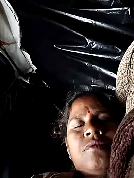 Hot kiran4 online show from February 17, 2026, 9:32 pm