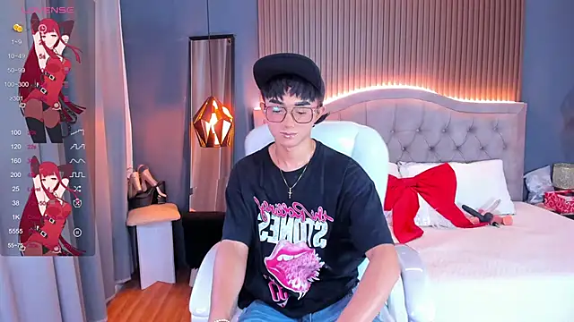 Snapshot of Noa_03 chatting on June 19, 2026, 6:12 pm Noa 03 online show from June 19, 2026, 6:12 pm