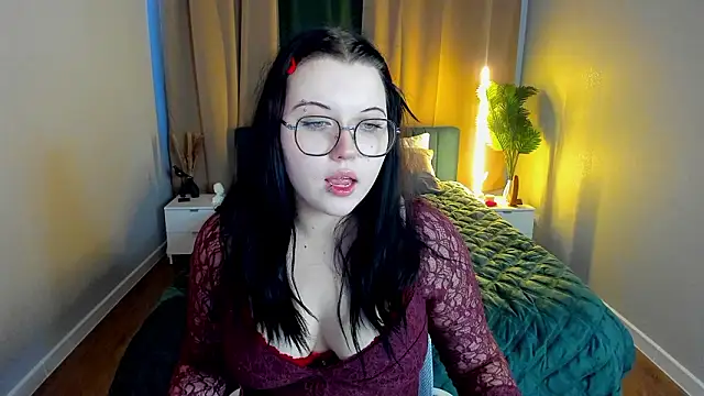 Kira G0ld online show from March 5, 2026, 1:01 am