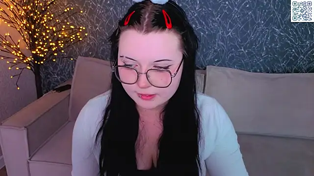 Kira G0ld online show from May 5, 2026, 8:55 am