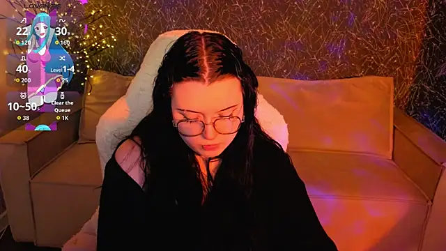 Snapshot of Kira_G0ld chatting on June 29, 2026, 5:02 pm Kira G0ld online show from June 29, 2026, 5:02 pm