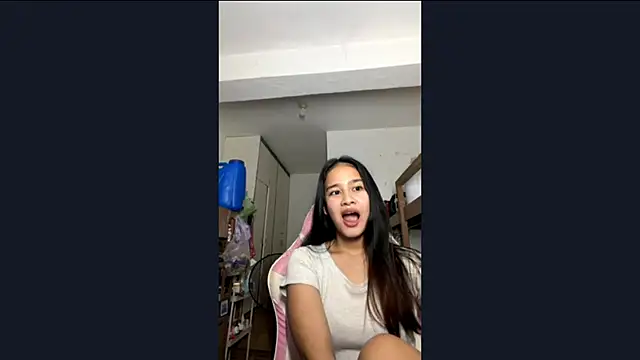 ArdathZmijewski online show from February 13, 2026, 3:08 pm