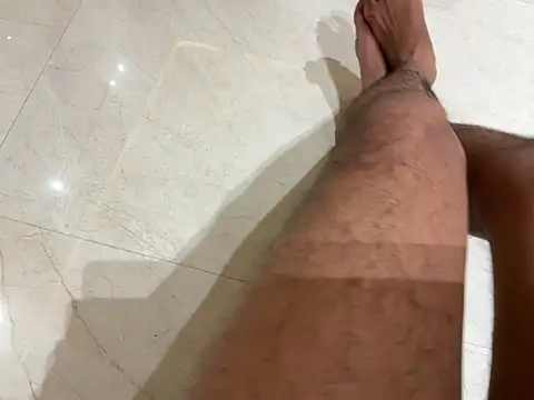 Snapshot of badassmaster42r chatting on February 14, 2026, 6:04 pm badassmaster42r online show from February 14, 2026, 6:04 pm