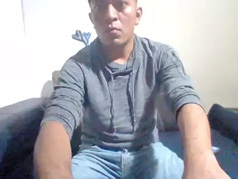 Snapshot of Alansmenxxx chatting on February 8, 2026, 6:17 am Alansmenxxx online show from February 8, 2026, 6:17 am