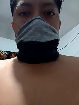 Snapshot of Alansmenxxx chatting on April 5, 2026, 10:56 am Alansmenxxx online show from April 5, 2026, 10:56 am