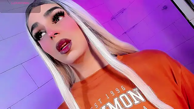 Maddye Fox online show from June 25, 2026, 3:17 am