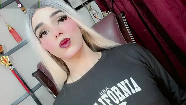 Maddye Fox online show from June 26, 2026, 3:33 am