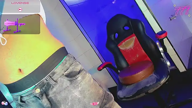 Maddye Fox online show from July 16, 2026, 3:23 am