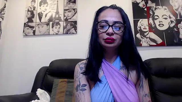 BrianaBloom online show from May 3, 2026, 6:47 pm