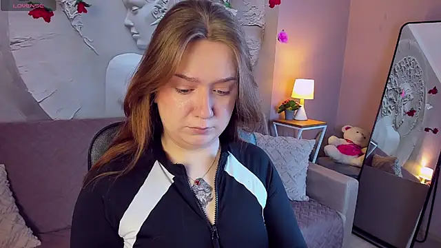 RachelDiRose online show from March 15, 2026, 3:01 am