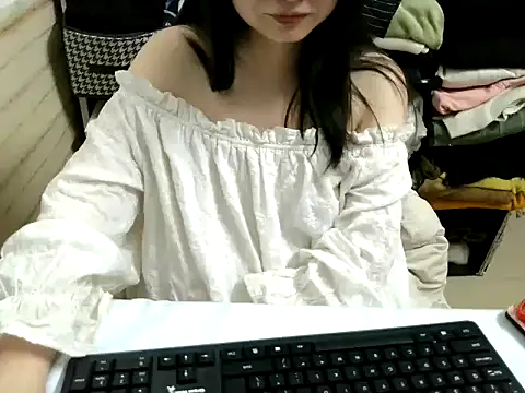 xiaoxiaowan11 online show from February 28, 2026, 7:42 am