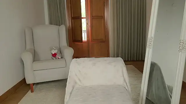 Snapshot of Alma_Rosee chatting on March 7, 2026, 9:17 am Alma Rosee online show from March 7, 2026, 9:17 am