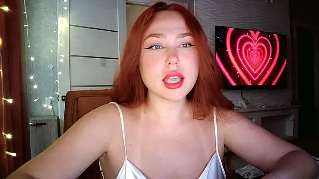 Snapshot of LolaaMint_ chatting on July 31, 2026, 12:15 pm LolaaMint online show from July 31, 2026, 12:15 pm