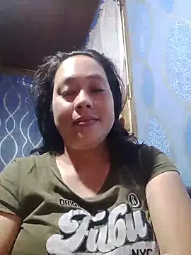 Snapshot of May_Bombs chatting on May 27, 2026, 7:22 pm May Bombs online show from May 27, 2026, 7:22 pm
