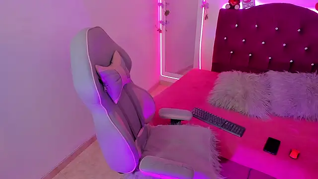 Sweetx  cherry online show from February 12, 2026, 1:17 pm