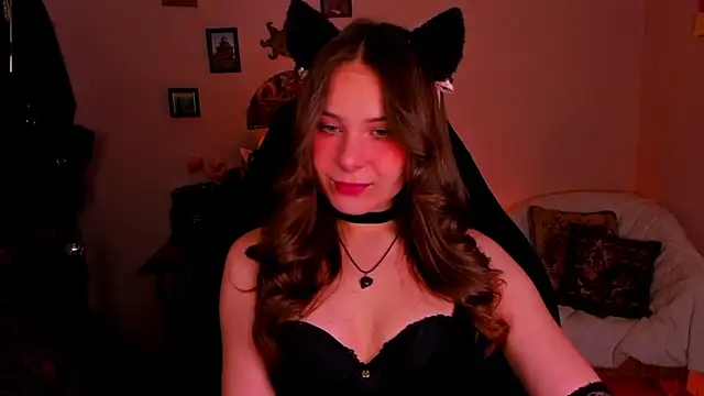 Snapshot of LanaLovely chatting on May 11, 2026, 6:41 am LanaLovely online show from May 11, 2026, 6:41 am