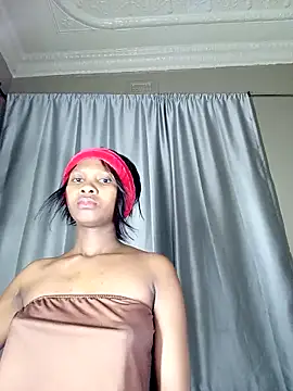 PussyFarrie online show from May 6, 2026, 6:13 pm