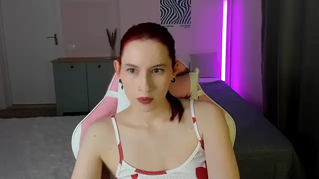 Kira  Luis online show from February 4, 2026, 10:21 am