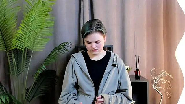 RoyceCamon online show from February 5, 2026, 8:19 am