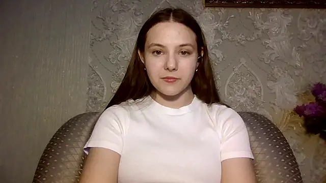YuniNeko online show from May 7, 2026, 3:39 pm