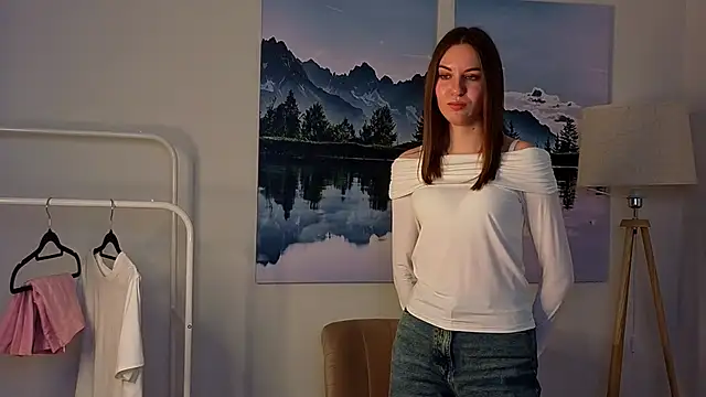 Snapshot of CarinUrda chatting on February 4, 2026, 7:47 am CarinUrda online show from February 4, 2026, 7:47 am