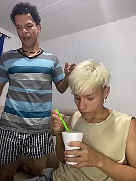 Snapshot of MaxyRyan chatting on February 22, 2026, 6:13 am MaxyRyan online show from February 22, 2026, 6:13 am