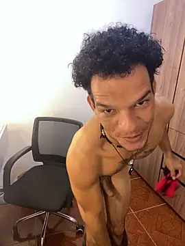 Snapshot of MaxyRyan chatting on March 21, 2026, 1:16 pm MaxyRyan online show from March 21, 2026, 1:16 pm