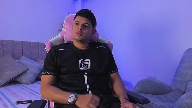 Adrian Prime  online show from June 12, 2026, 7:13 pm
