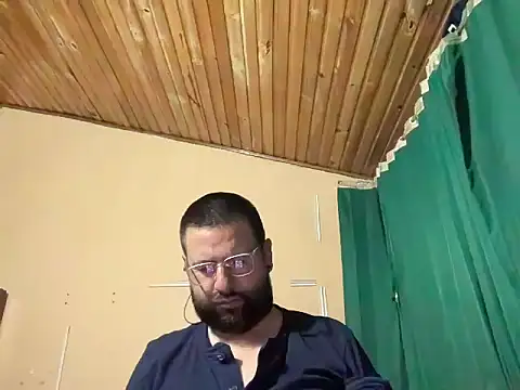 Hot9015 online show from February 4, 2026, 1:11 am