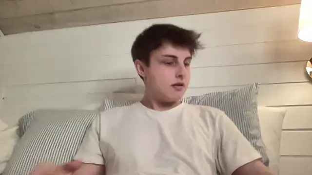 NoahhSkye online show from February 3, 2026, 10:48 pm