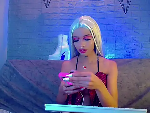 DahliaGill online show from February 11, 2026, 2:49 am